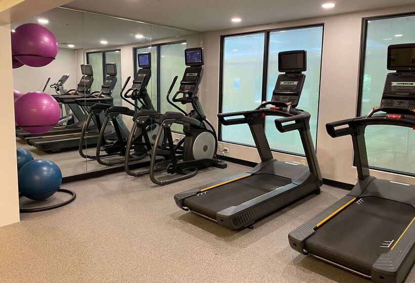 호텔 Wingate By Wyndham State Arena Raleigh/cary