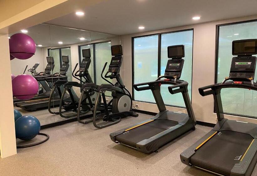 호텔 Wingate By Wyndham State Arena Raleigh/cary