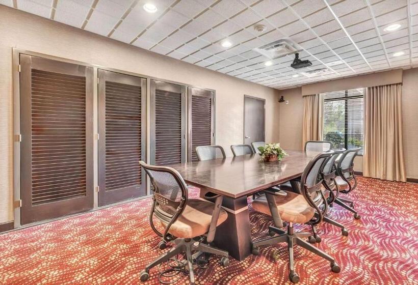 فندق Wingate By Wyndham State Arena Raleigh/cary