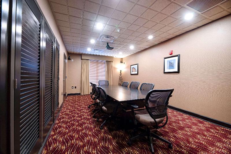 호텔 Wingate By Wyndham State Arena Raleigh/cary