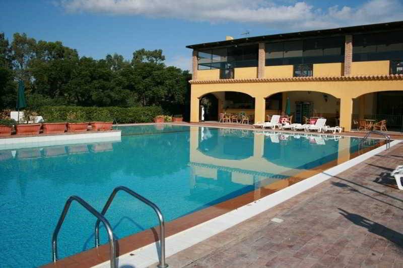 Marina Del Marchese Beach Resort