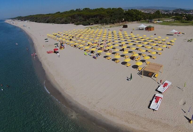 Marina Del Marchese Beach Resort