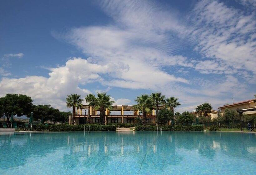 Marina Del Marchese Beach Resort