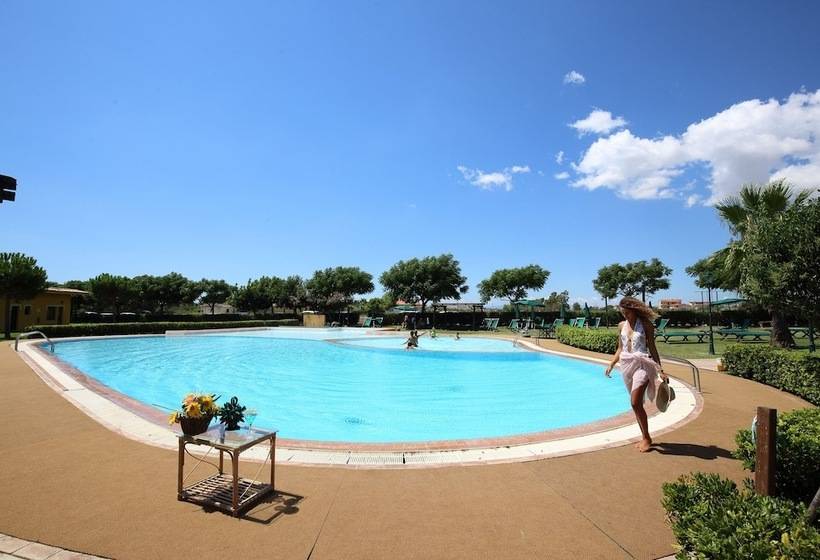 Marina Del Marchese Beach Resort