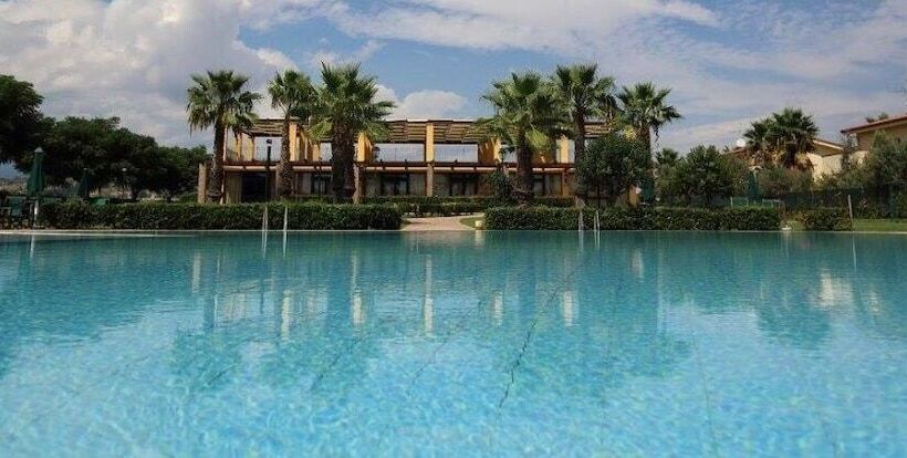 Marina Del Marchese Beach Resort