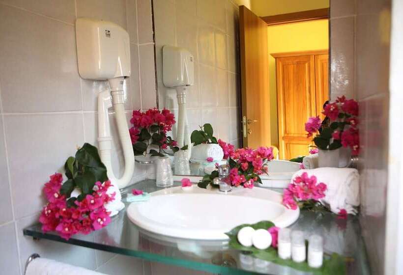 Marina Del Marchese Beach Resort