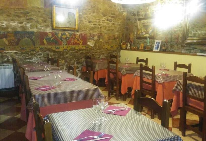 Мотель Hostal Ruso Sc