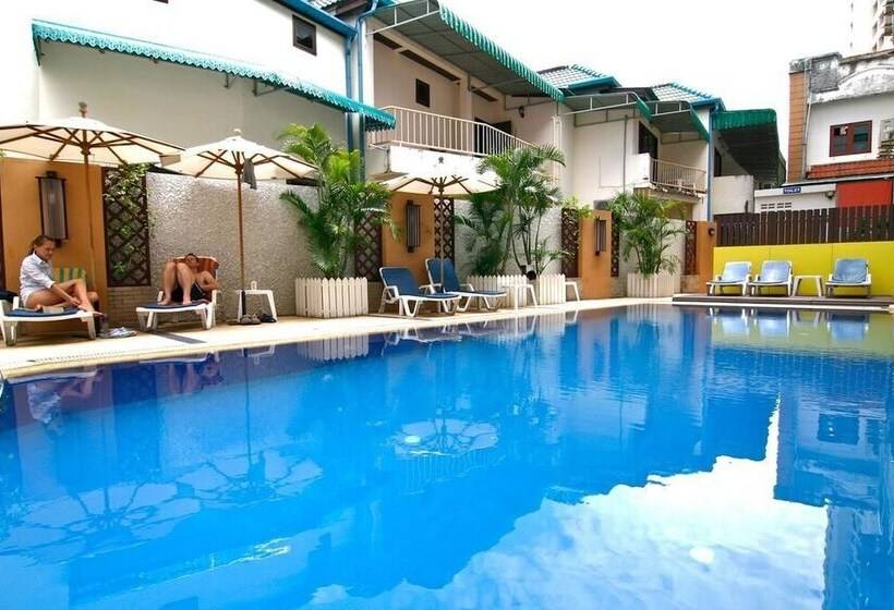 ホテル Rattana Beach