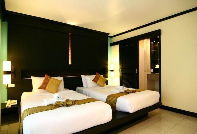 ホテル Rattana Beach