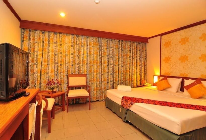 ホテル Rattana Beach