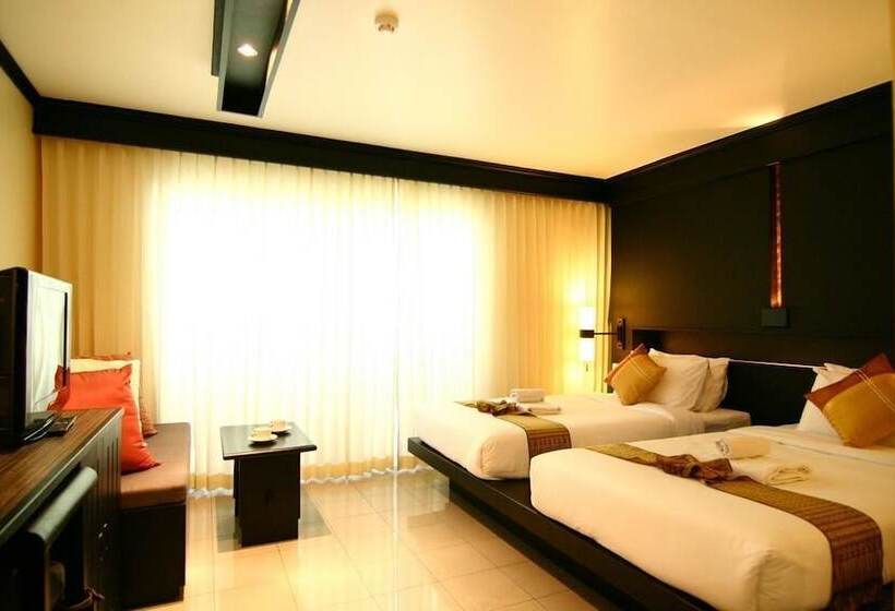 ホテル Rattana Beach