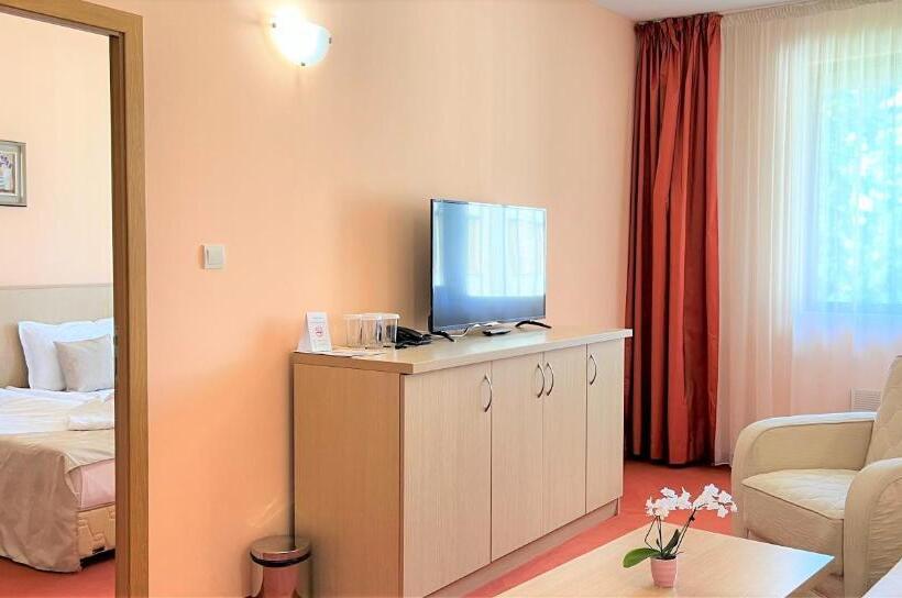 فندق Orpheus Casino And Spa