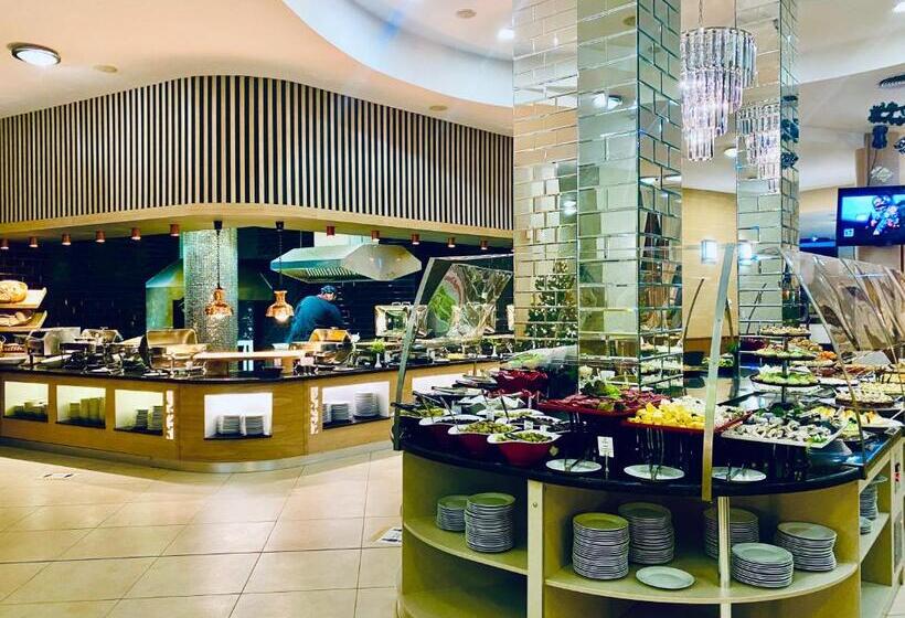 فندق Orpheus Casino And Spa