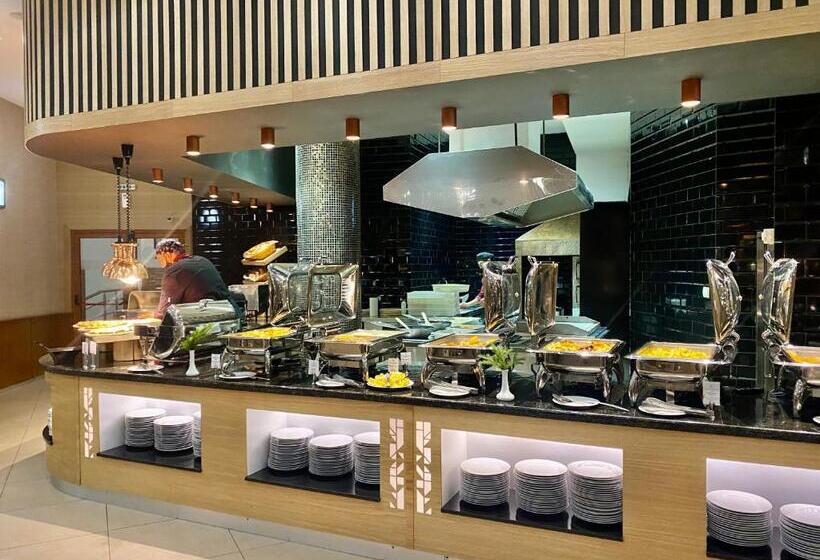 فندق Orpheus Casino And Spa