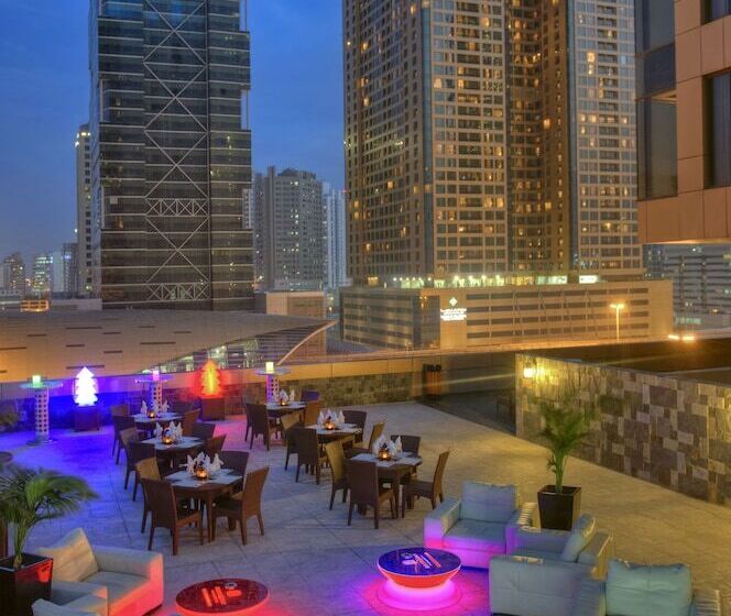 Two Seasons Hotel & Apartments