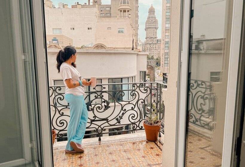 Viajero Montevideo Hostel