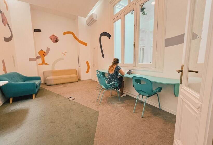 Viajero Montevideo Hostel