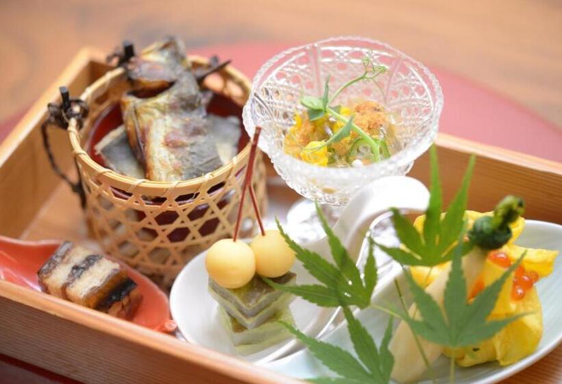 Kaiseki Ryokan Ashikari