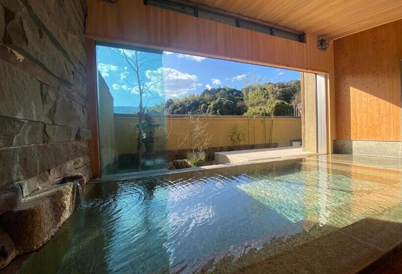 Kaiseki Ryokan Ashikari