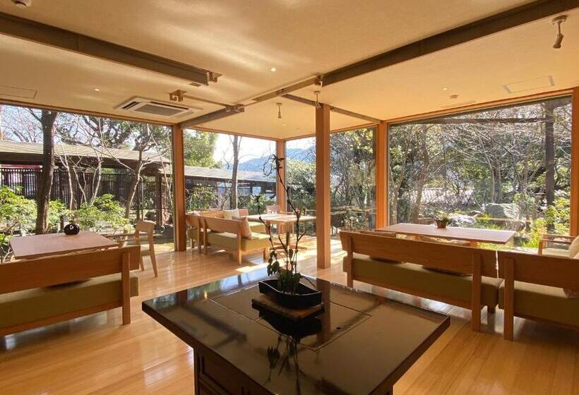 Kaiseki Ryokan Ashikari