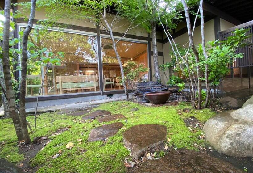 Kaiseki Ryokan Ashikari