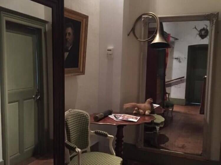 مبيت وإفطار La Maison Des Gardes   Chambres D Hôtes