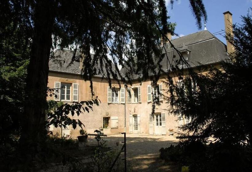 مبيت وإفطار La Maison Des Gardes   Chambres D Hôtes