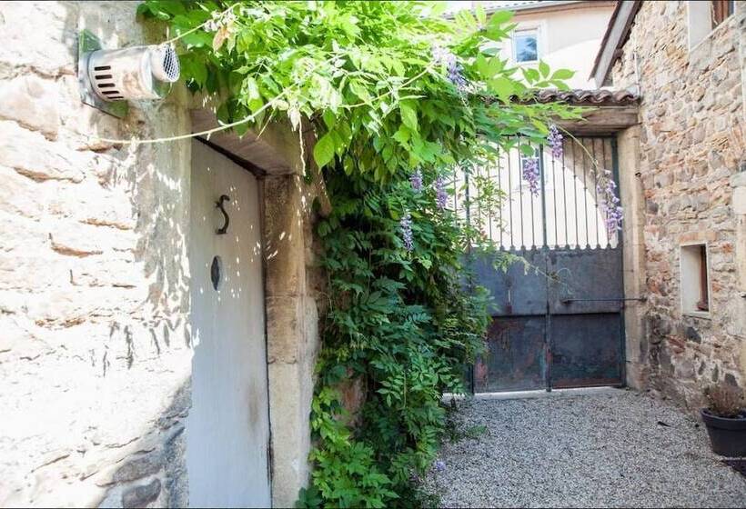 مبيت وإفطار La Maison Des Gardes   Chambres D Hôtes