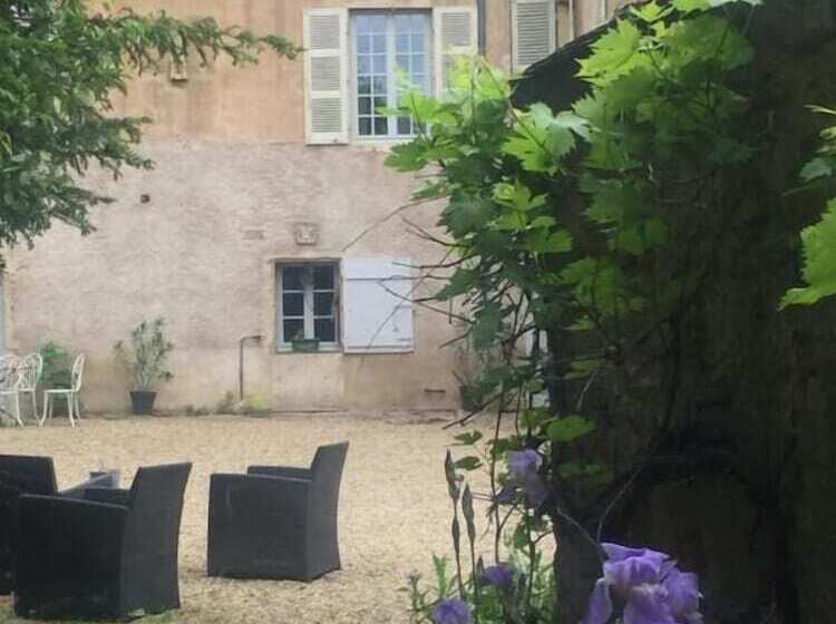 مبيت وإفطار La Maison Des Gardes   Chambres D Hôtes