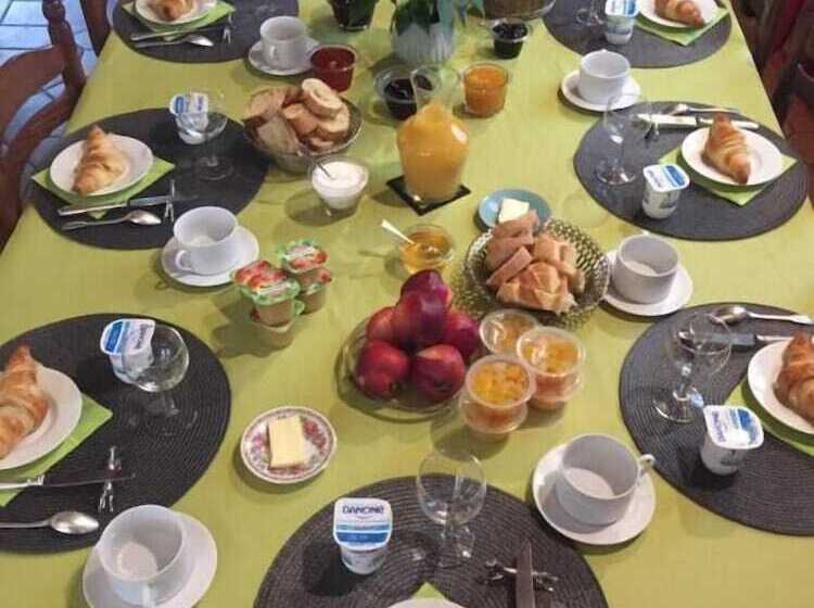 مبيت وإفطار La Maison Des Gardes   Chambres D Hôtes