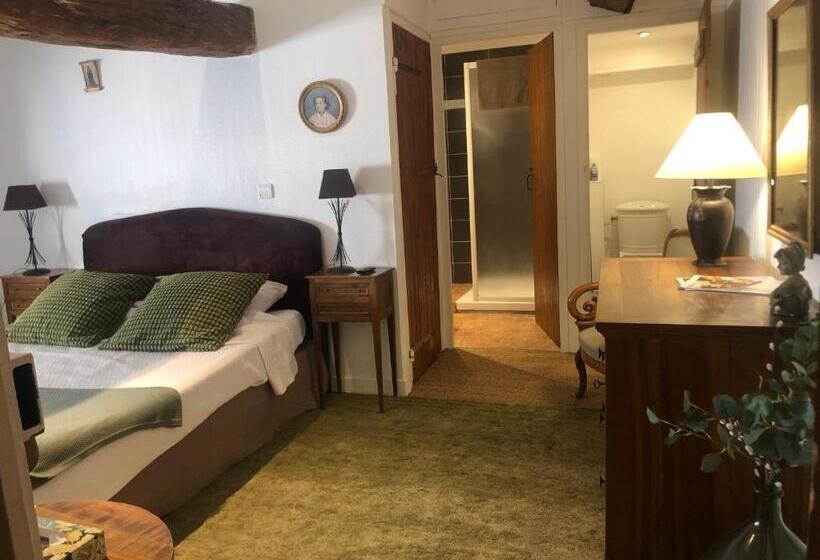 مبيت وإفطار La Maison Des Gardes Chambres D Hôtes