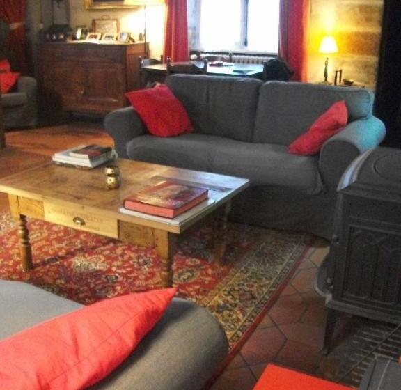 مبيت وإفطار La Maison Des Gardes   Chambres D Hôtes