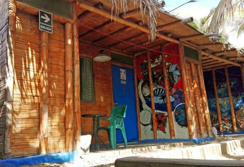 민박 Saigon Backpackers Hostel