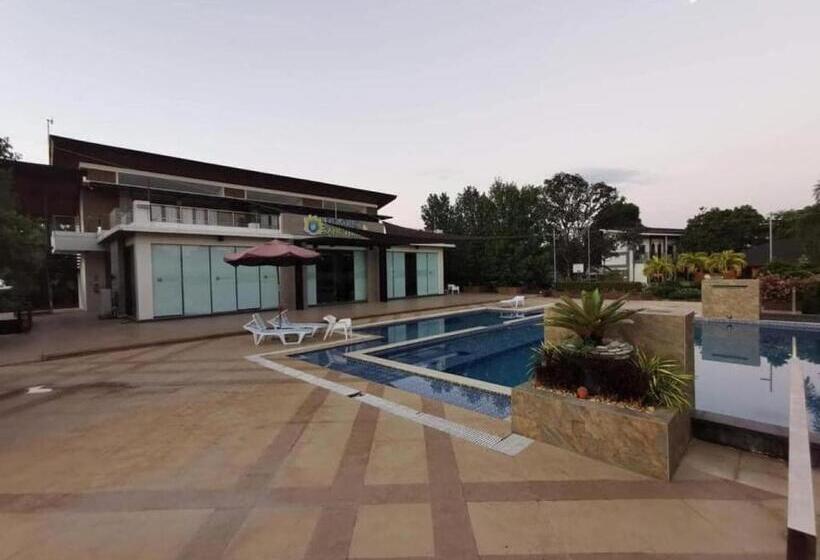 Floating Sanctuary Resort By Cocotel