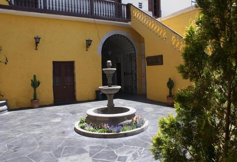 Flying Dog Hostel Arequipa