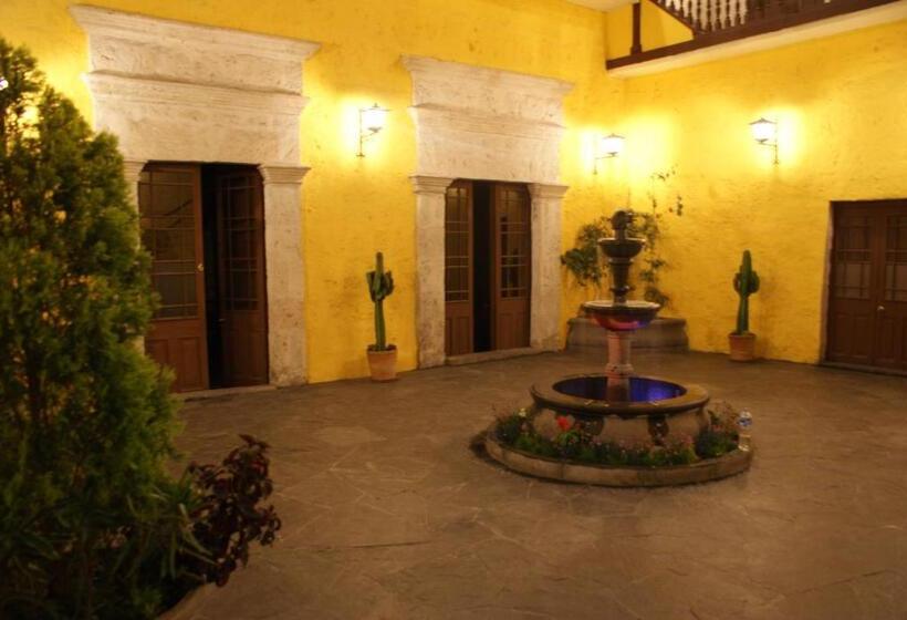 Flying Dog Hostel Arequipa