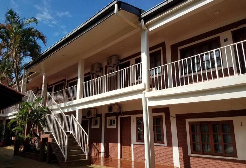 בית מלון כפרי Aatrac Iguazú