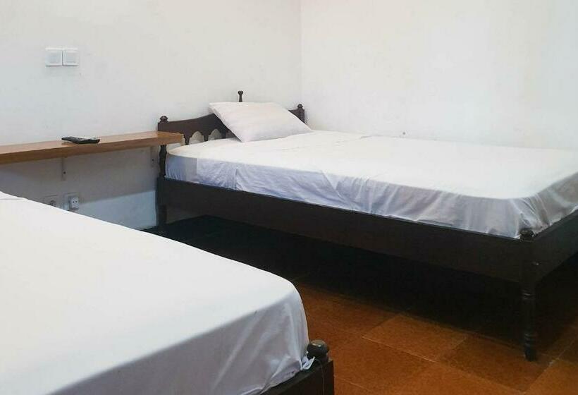 Отель Arlina S Guest House Kintamani Redpartner