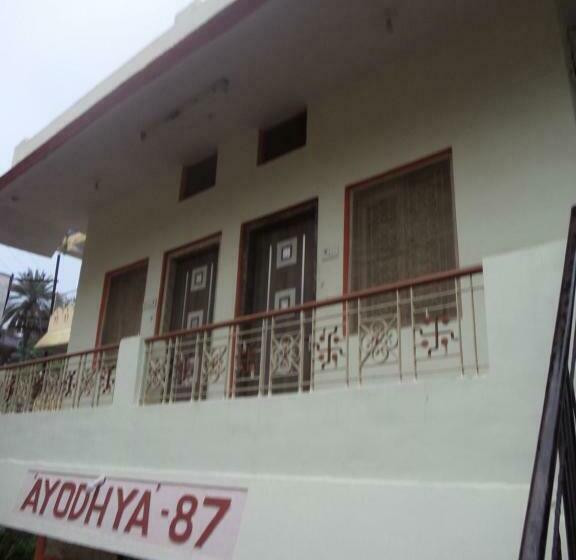 Budget Hotel Ayodhya 87