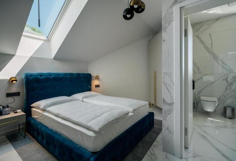 هتل Dvorec Gregorčič