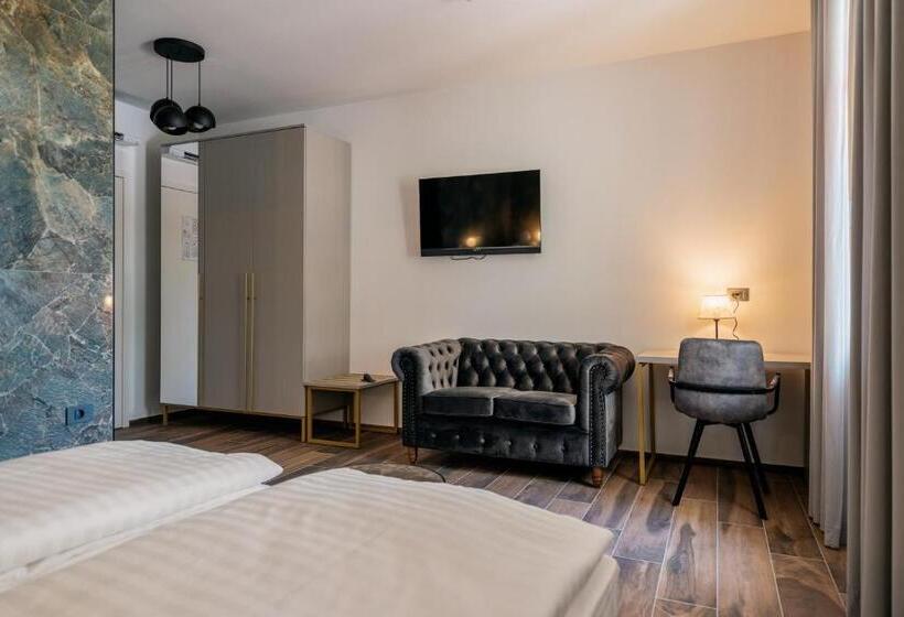 هتل Dvorec Gregorčič