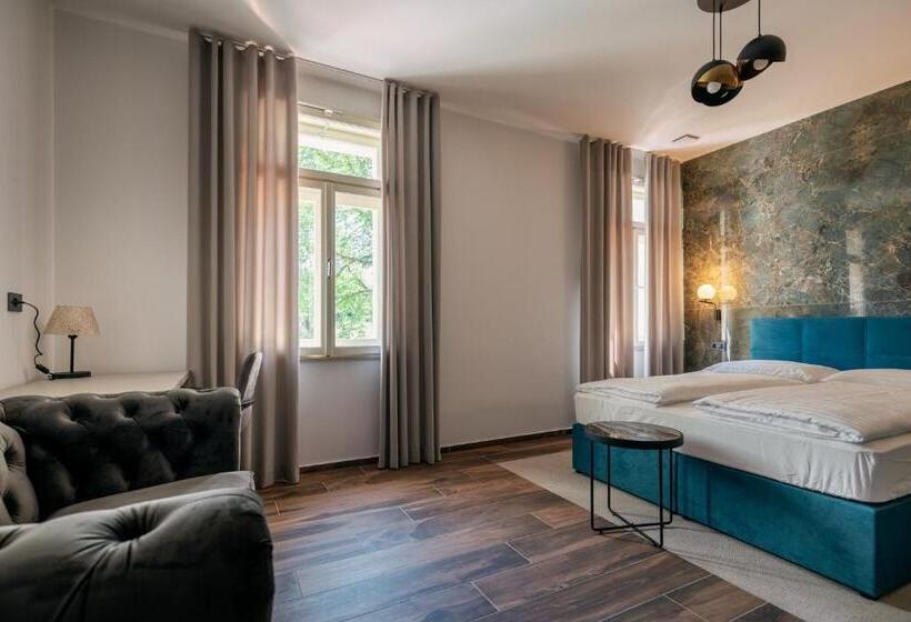 هتل Dvorec Gregorčič