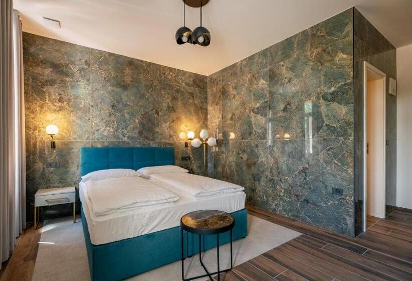 هتل Dvorec Gregorčič