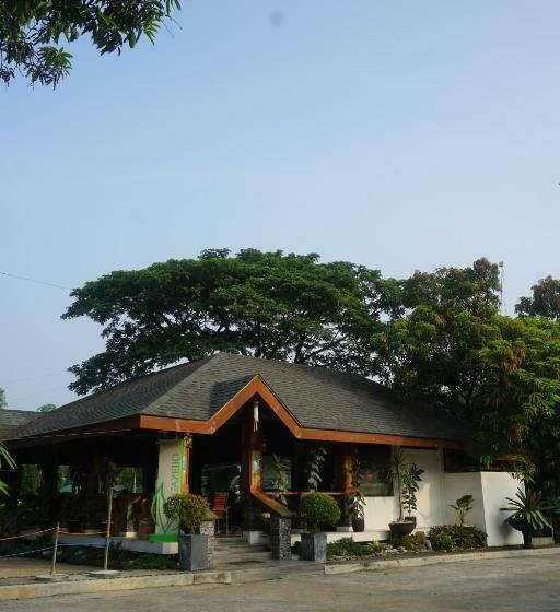 Floating Sanctuary Resort By Cocotel