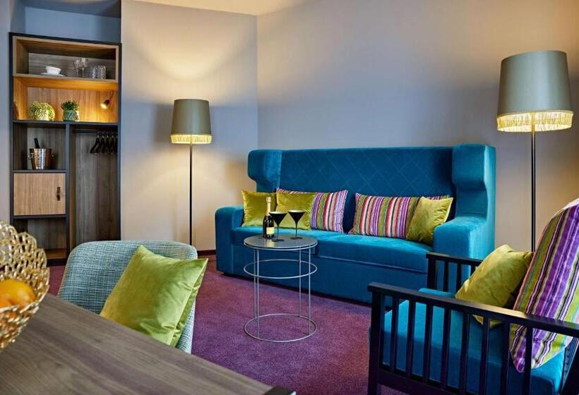 Me And All Hotel Dusseldorf Oberkassel, By Hyatt