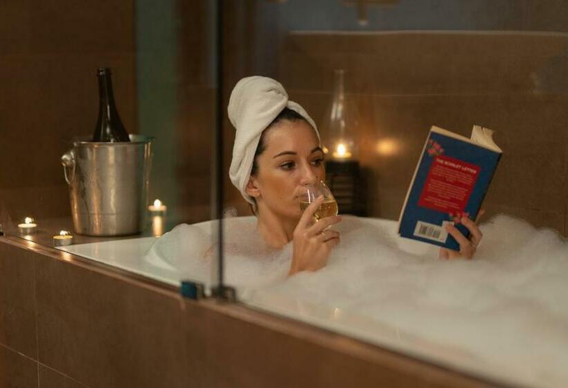 ホテル Moksha At Kitulgala   Rainforest Boutique