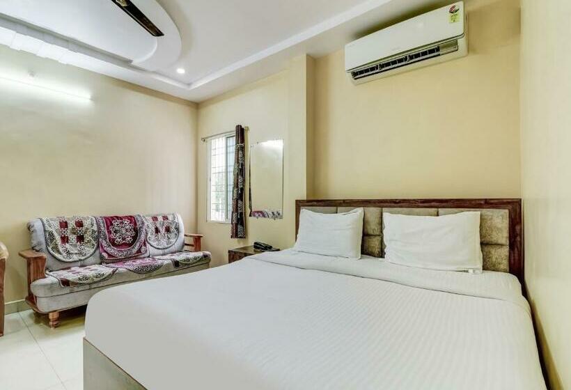 בית מלון כפרי Oyo 82567  Swagath Grand