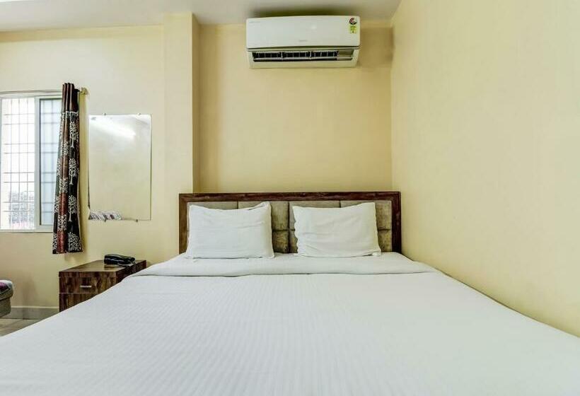 בית מלון כפרי Oyo 82567  Swagath Grand