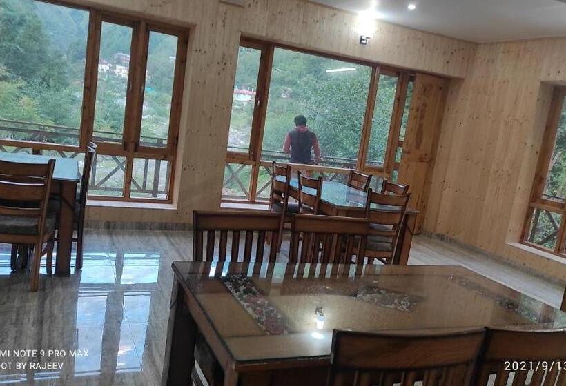 فندق Pop 83120 Kamal Guest House Tirthan