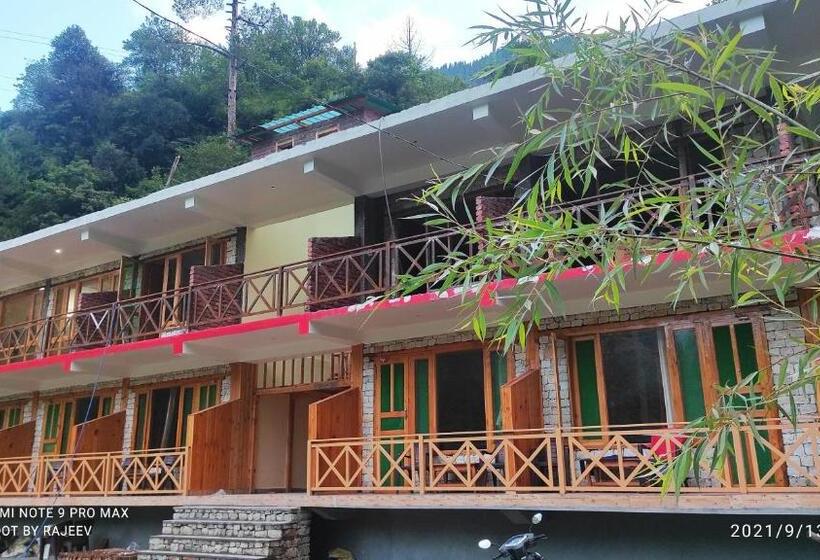 فندق Pop 83120 Kamal Guest House Tirthan